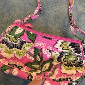 Women's Vera Bradley purse with adjustable straps